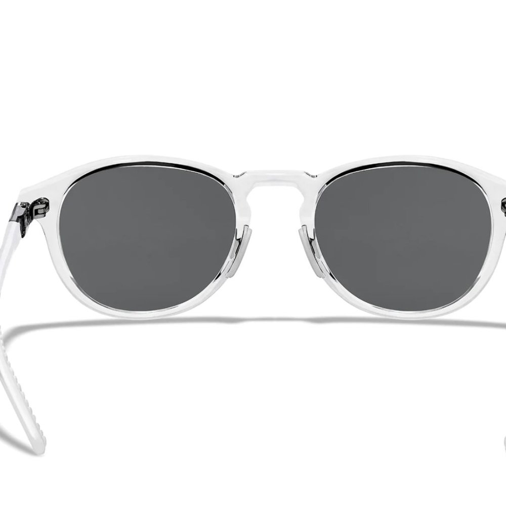 Ultra Lightweight Round Sunglasses - Picture 3 of 6